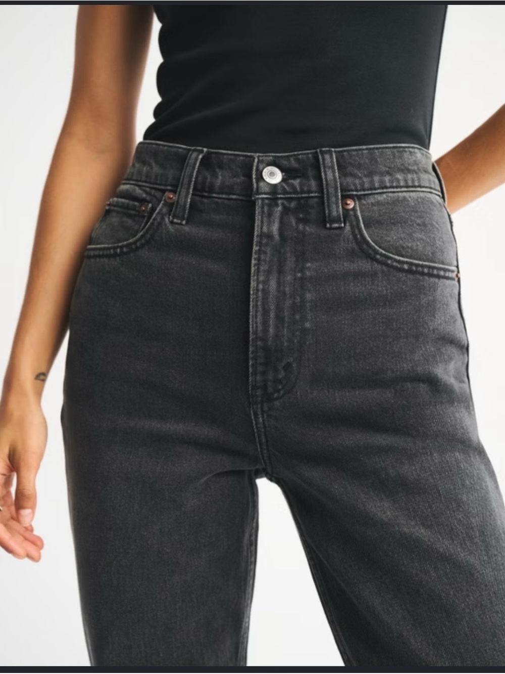 Abercrombie & Finch Ultra High-Rise Black Womens Jeans Classic Straight Fit Sz26 - Picture 1 of 4